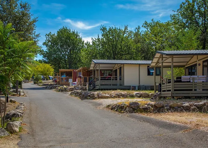 Camping La Pinède Gréoux-les-Bains