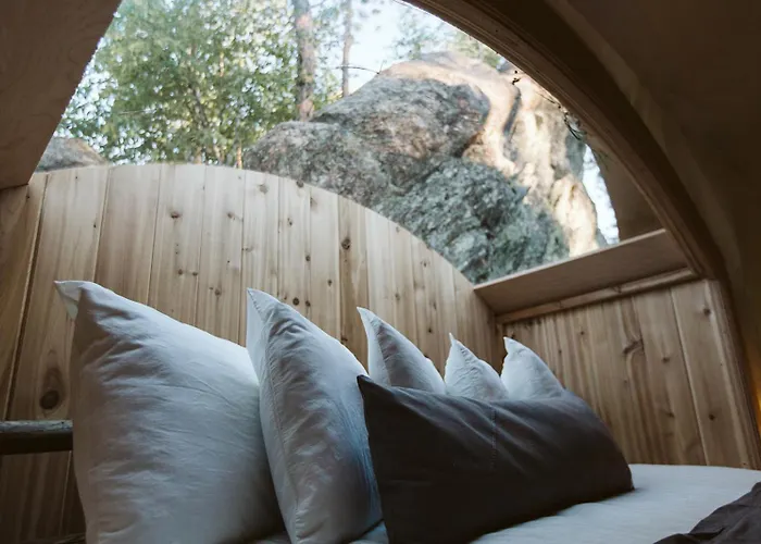Pet friendly Under Canvas Mount Rushmore Keystone