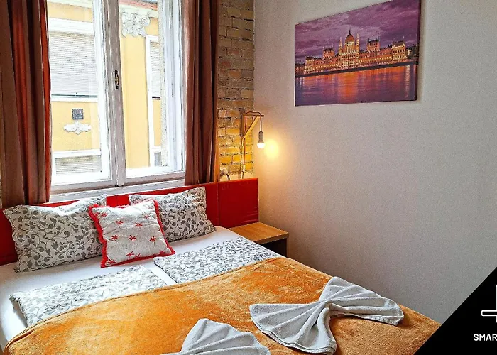 GoodMo Budapest Smart Rooms