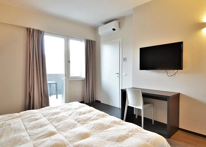Venice Terminal Apartments & Suites