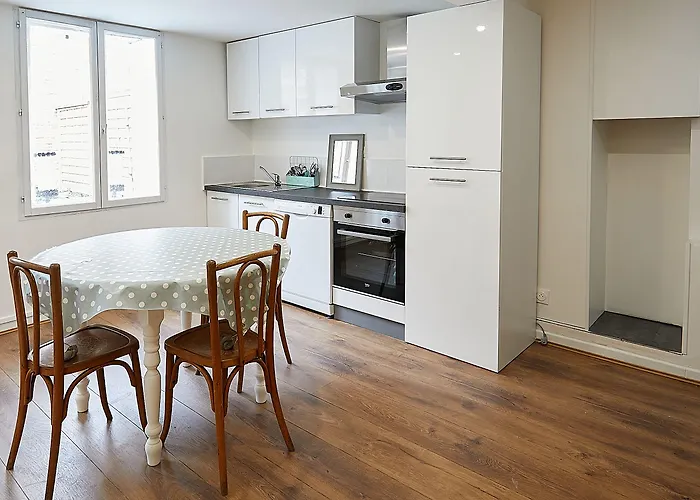 Dog Friendly Hotels in Ault