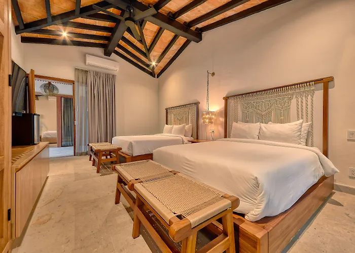 Maxwell Residences At Indah Puerto Vallarta - 4 star Hotel