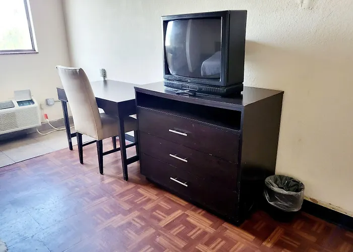 Metro Inn & Suites Jacksonville