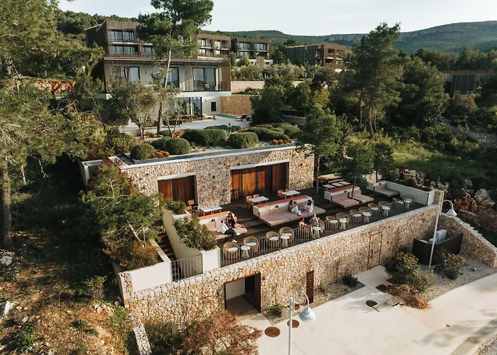 Maslina Resort Stari Grad 