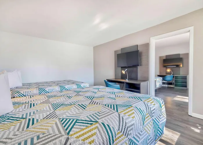 Pet friendly Studio 6 Effingham, Il