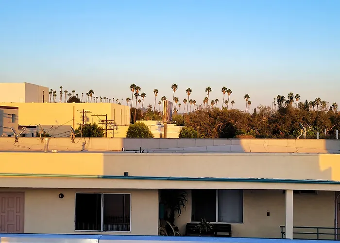 Stayspro - Hollywood Homes Minutes To Everything Spacious And Free Parking