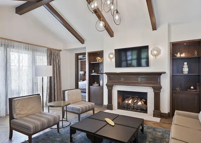 The Inn At Meadowbrook Overland Park - 4 star Hotel