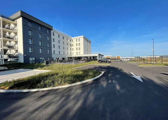 Holiday Inn Dijon Sud - Longvic By Ihg - Hôtel 4 étoiles