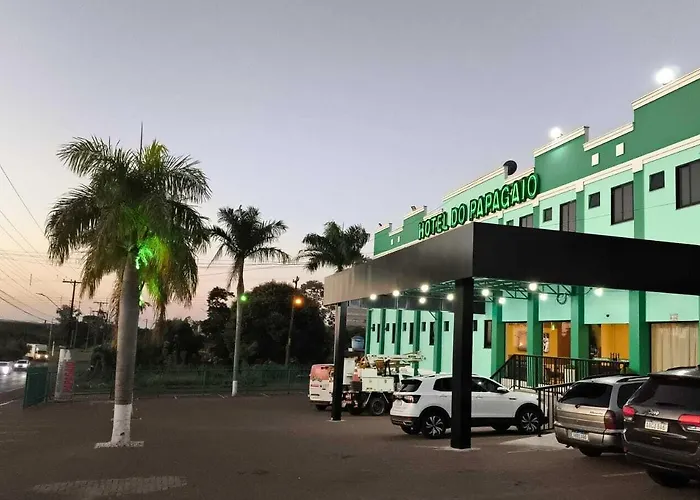 Papagaio Hotel Guaíra