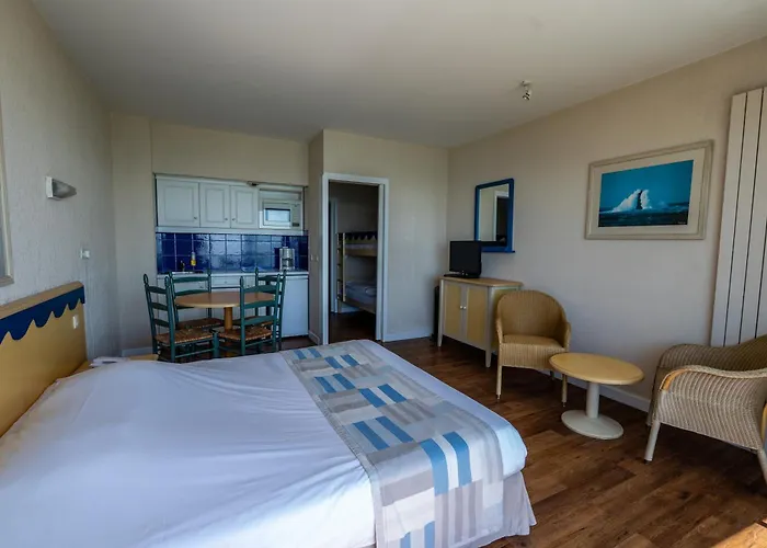 Places to Stay in Biarritz