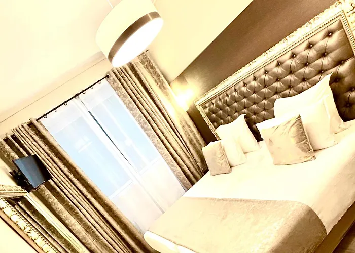 Boutique Hotel Riviera Opera Cadet Paris