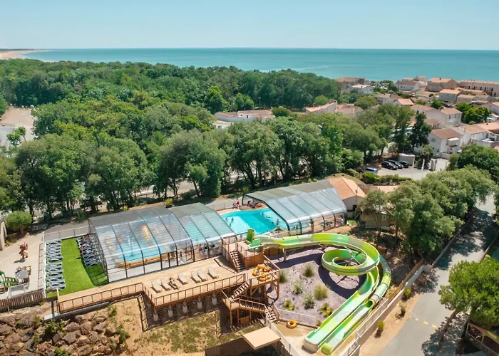 Camping Le Petit Rocher Longeville-sur-Mer