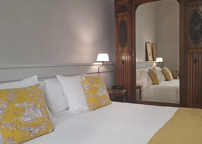 Circa 1905 Bed and Breakfast Barcelona