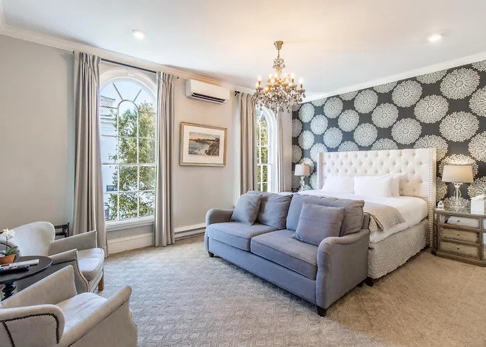 Luxury Hotels in Newport
