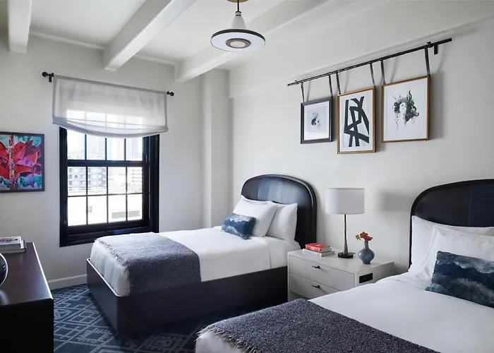 Hotel Figueroa, Unbound Collection By Hyatt Los Angeles Con una pista da Golf