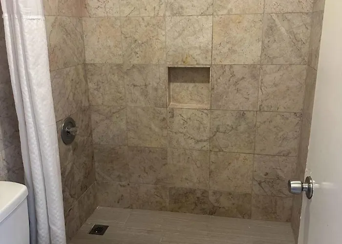 Best Economy Inn & Suites Bakersfield