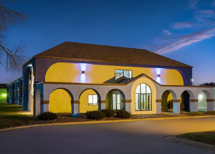 Days Inn By Wyndham Austin
