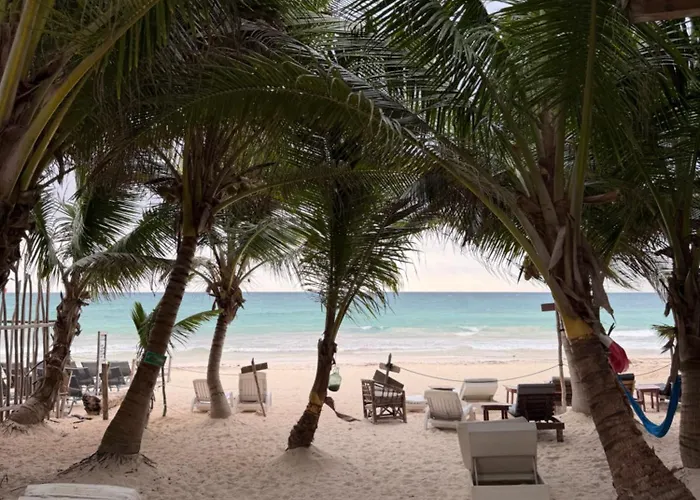 Chavez Eco Beach Camping&Cabañas Tulum