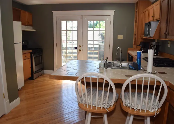 Point Breeze Guest House
