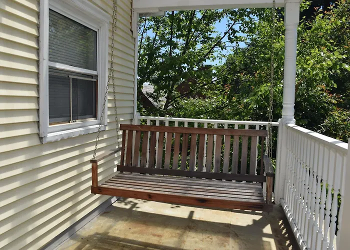 Point Breeze Guest House