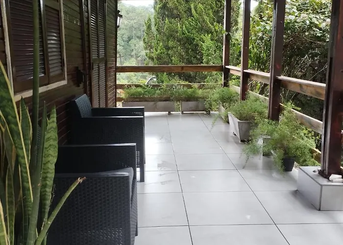 Chale Em Atibaia Vila com piscina
