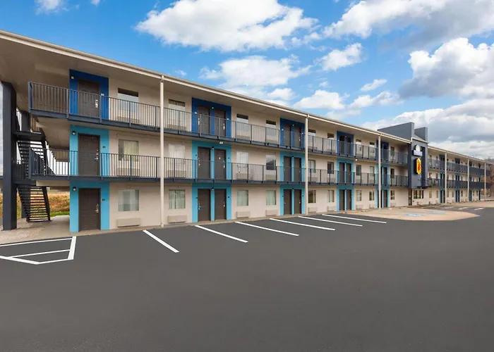 Super 8 By Wyndham Charleston Wv