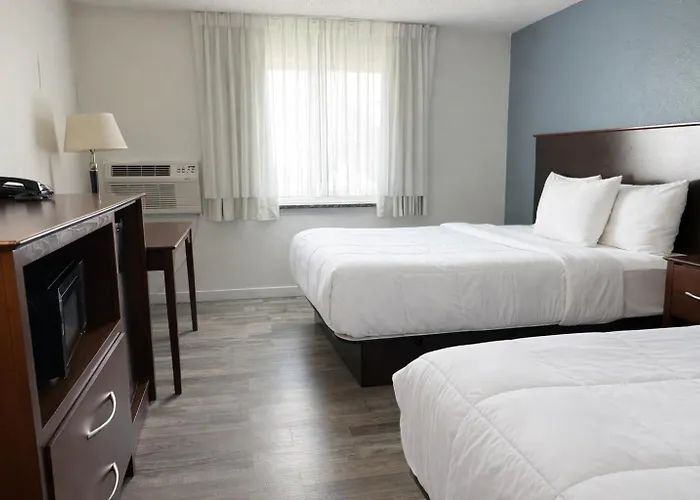Hotel 8 Fergus Falls