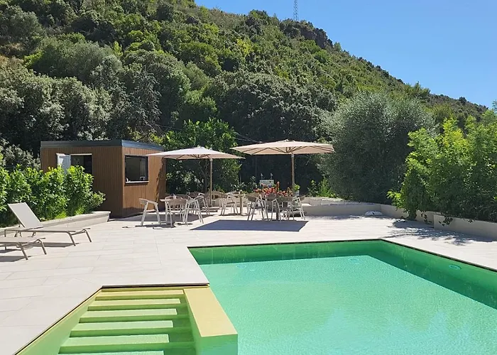 Marea Retreat Rooms