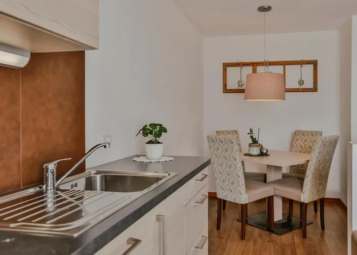 Ferienwohnung Prünsterhof Schenna