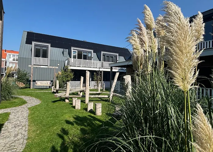 Plein 40 - Lodges Zoutelande