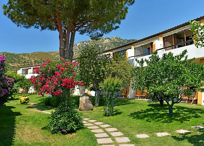 Cormoran Resort Villasimius Con una pista da Golf