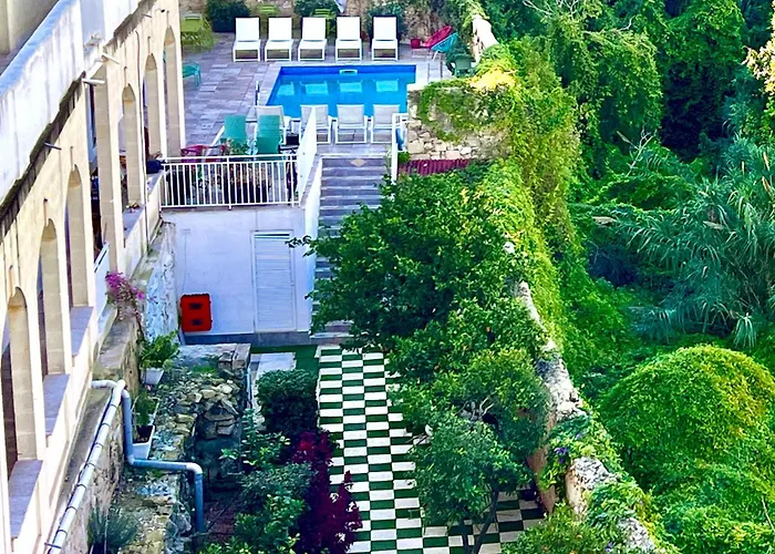 Follow The Sun Boutique Hostel - Pool, Breakfast & Sea Views San Giuliano