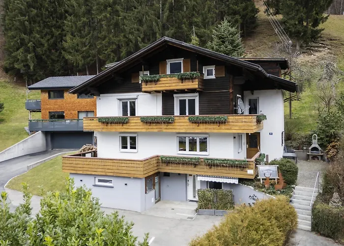 Ferienwohnung Haus Tisch Schruns