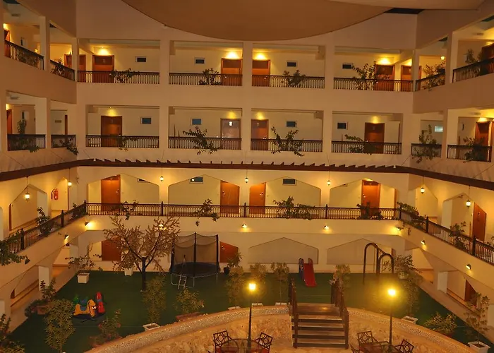 Crystal Suites Maskat