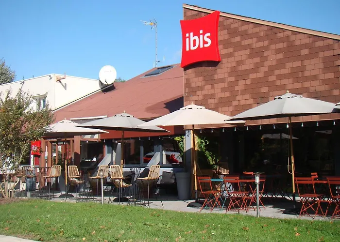 Hotel ibis Bourg en Bresse Mit Golfplatz