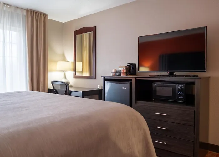 Quality Inn & Suites Fresno Northwest