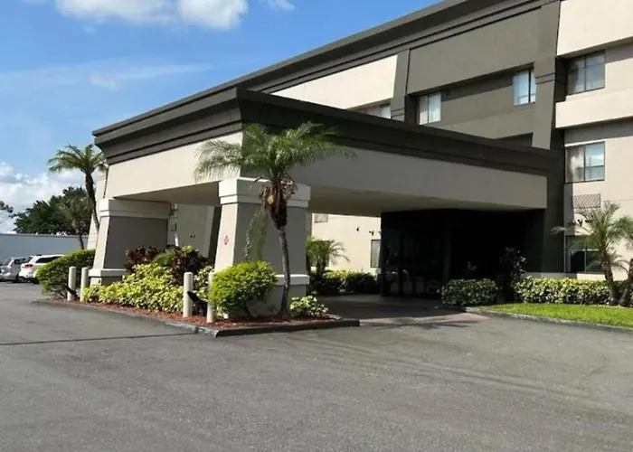 La Quinta By Wyndham Orlando South