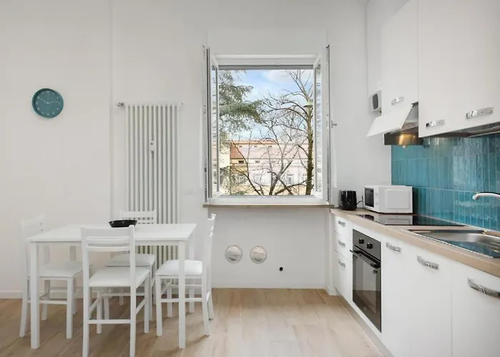Nuova Opera Rooms & Apartment