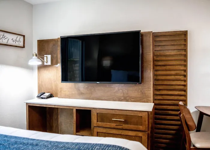 Mainstay Suites Moreno Valley Near March Air Reserve Base