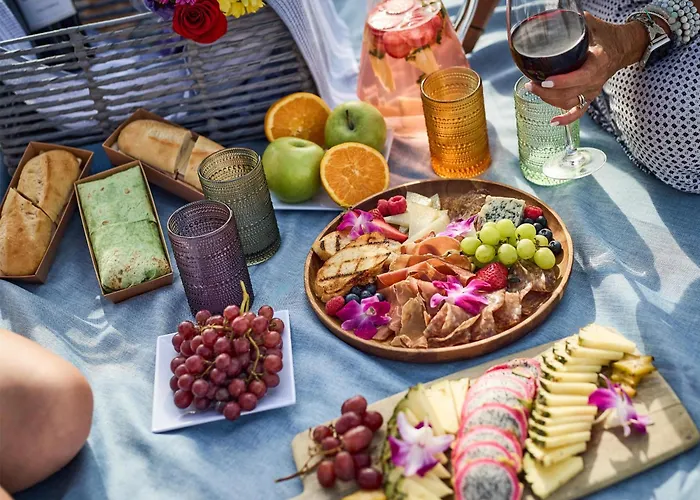 Boutique Faro Blanco Resort Marathon Florida Keys, Curio By Hilton