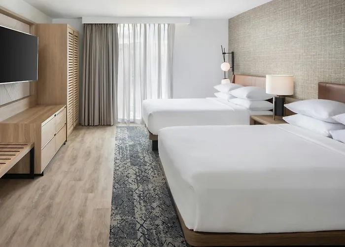 Boutique Sheraton Suites Fort Lauderdale At Cypress Creek