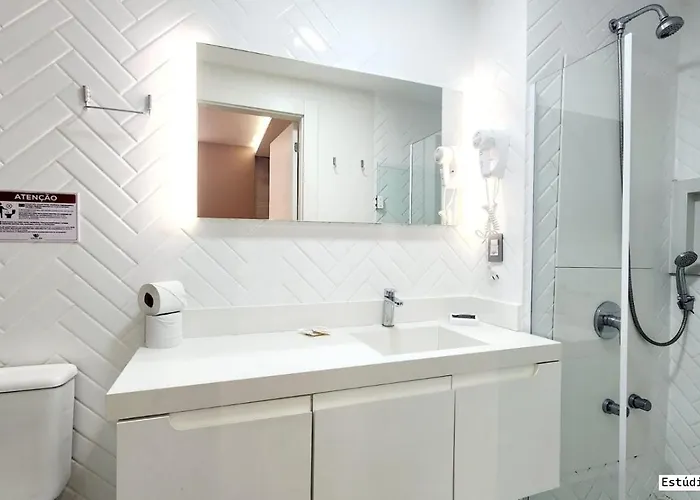 Stay - Apartamentos, Studios E Quartos - Piscina, Jacuzzi E Sauna - 400M Da Praia Central Balneário Camboriú