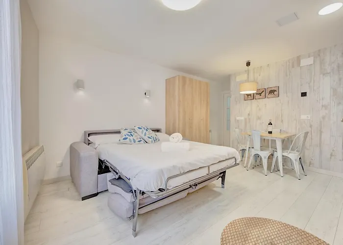 Burgos Rooms Catedral By Clabao
