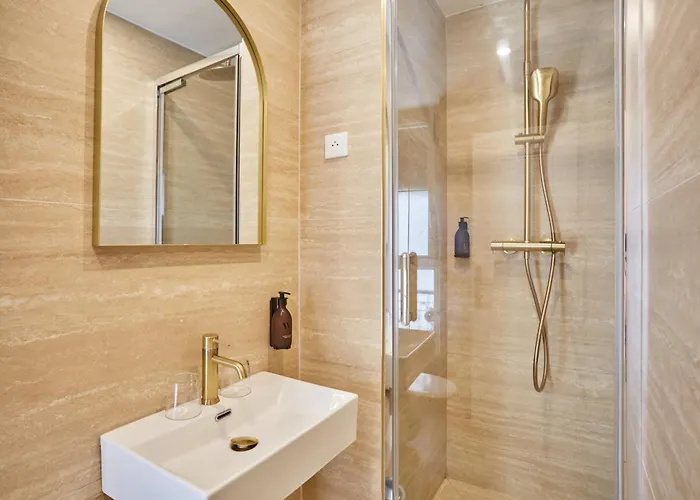 Hotel Eiffel Rive Gauche
