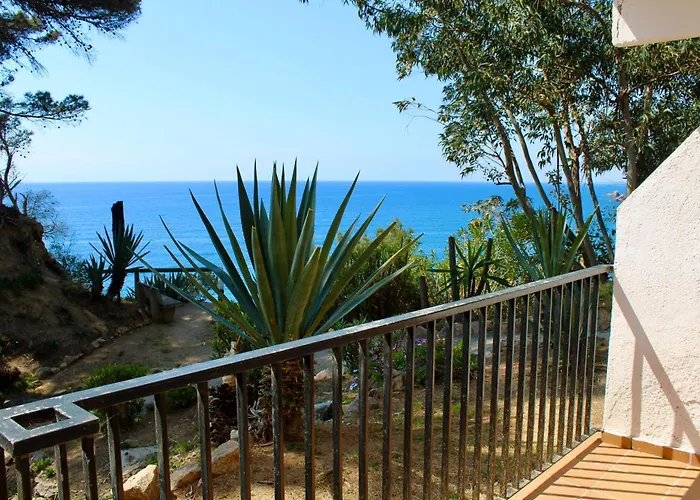 Apartamentos Cala Llevado Tossa de Mar