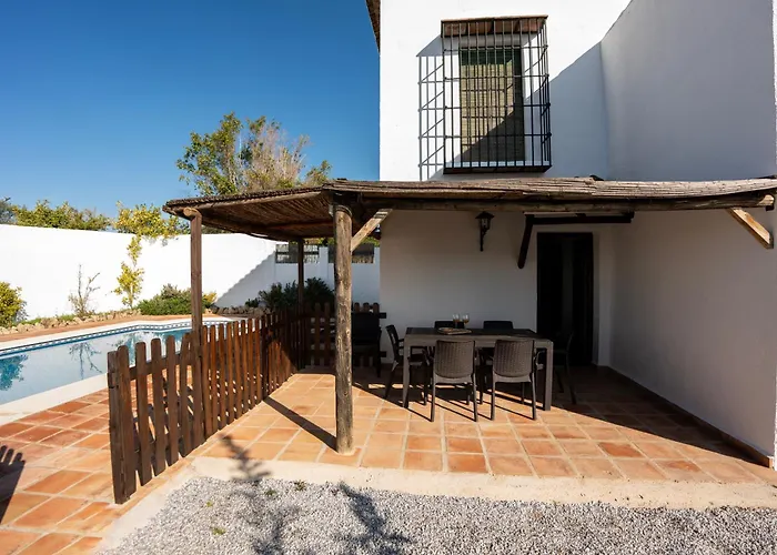 Casas de Cantoblanco Viñuela admite animales