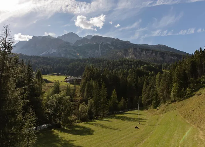 Boutique Dolomiti Lodge Alverà Cortina dʼAmpezzo