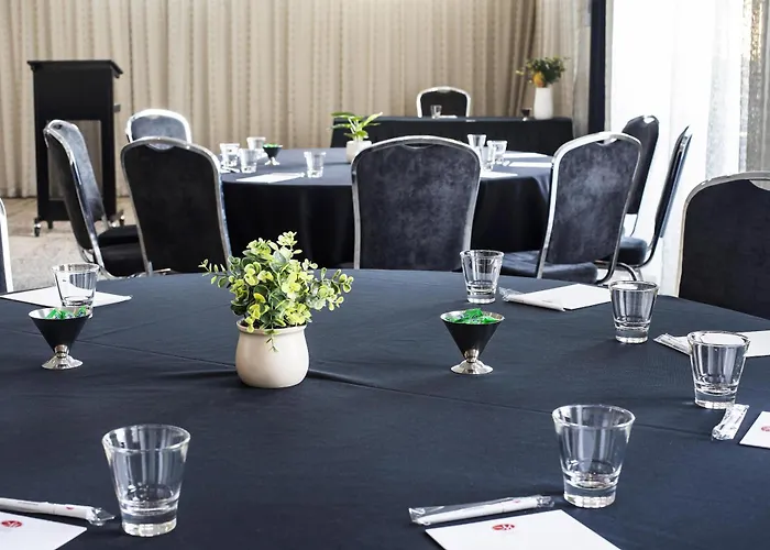 Metro Hotel Perth - 4 star Hotel