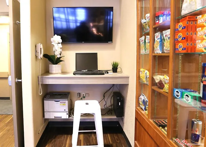 Pet friendly Prairie Crest Calgary Airport By Ihg Hotel