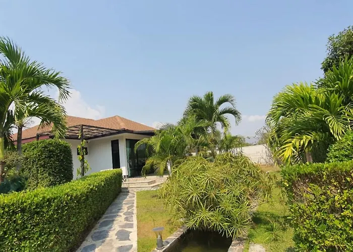 Siri Thai Lodges